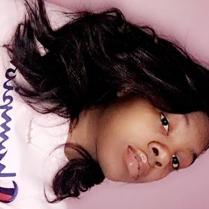 Meet your Posher, Angelique